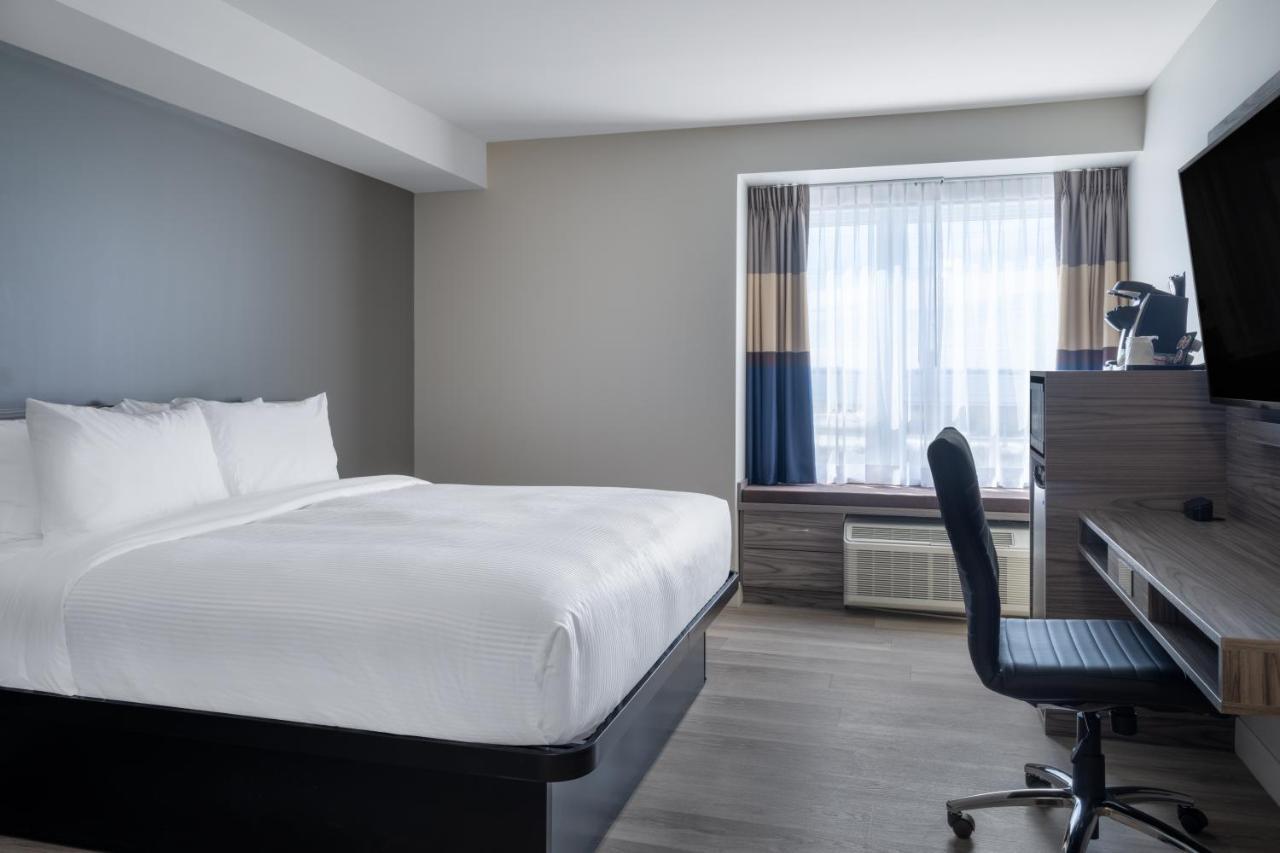 Microtel Inn & Suites By Wyndham Kanata Ottawa West Εξωτερικό φωτογραφία