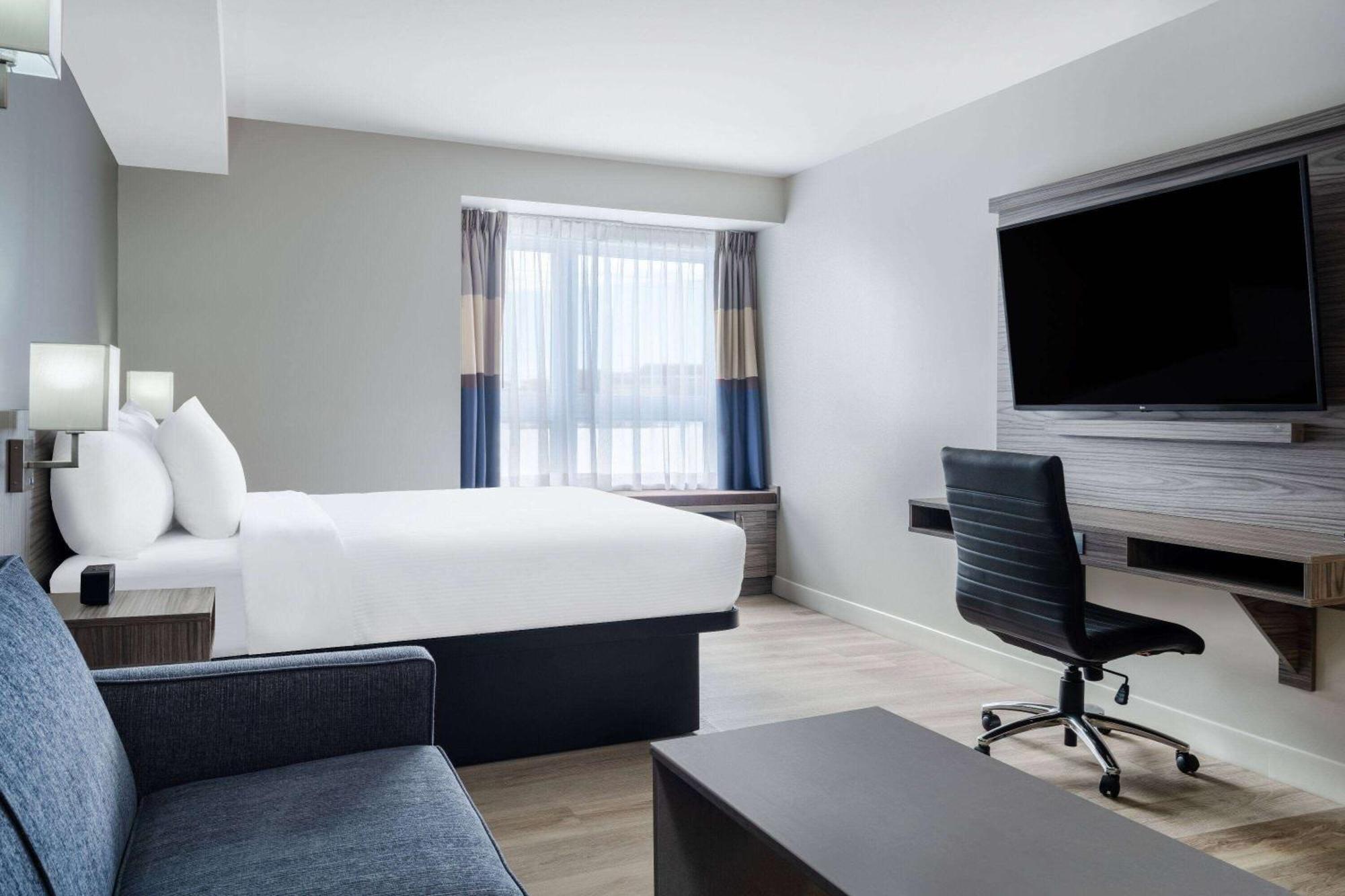 Microtel Inn & Suites By Wyndham Kanata Ottawa West Εξωτερικό φωτογραφία