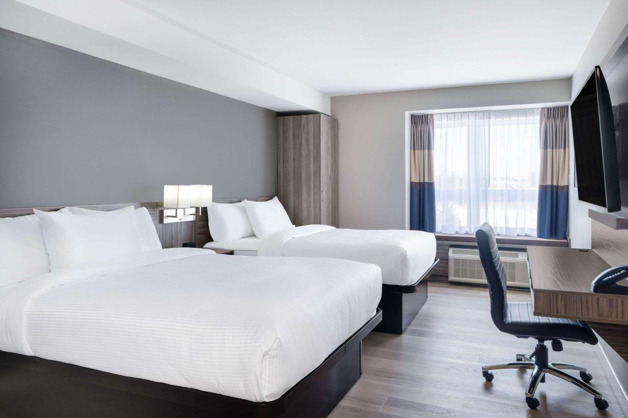 Microtel Inn & Suites By Wyndham Kanata Ottawa West Εξωτερικό φωτογραφία
