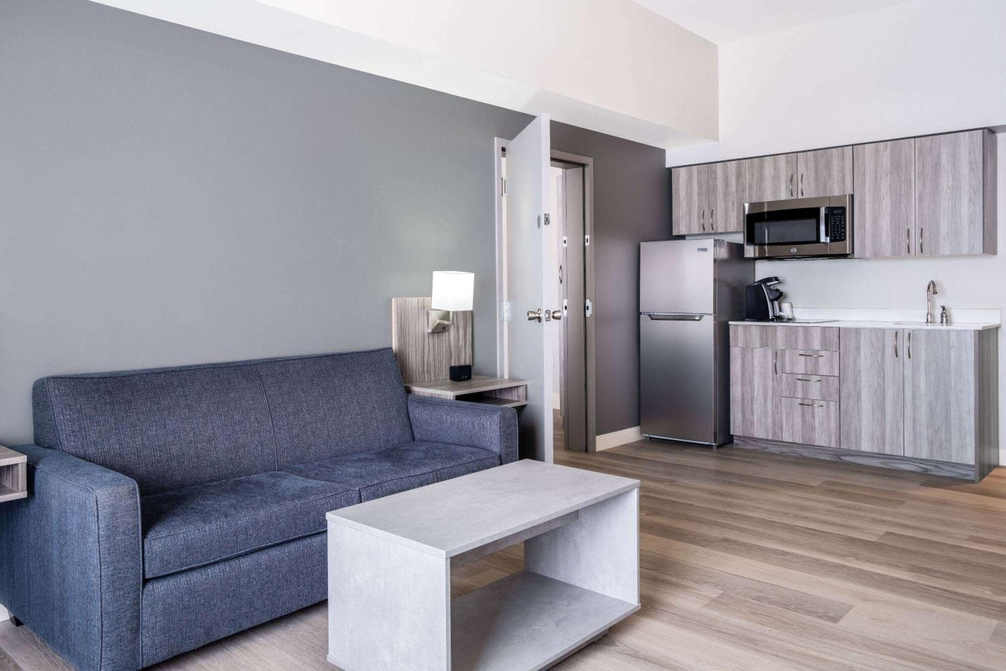 Microtel Inn & Suites By Wyndham Kanata Ottawa West Εξωτερικό φωτογραφία